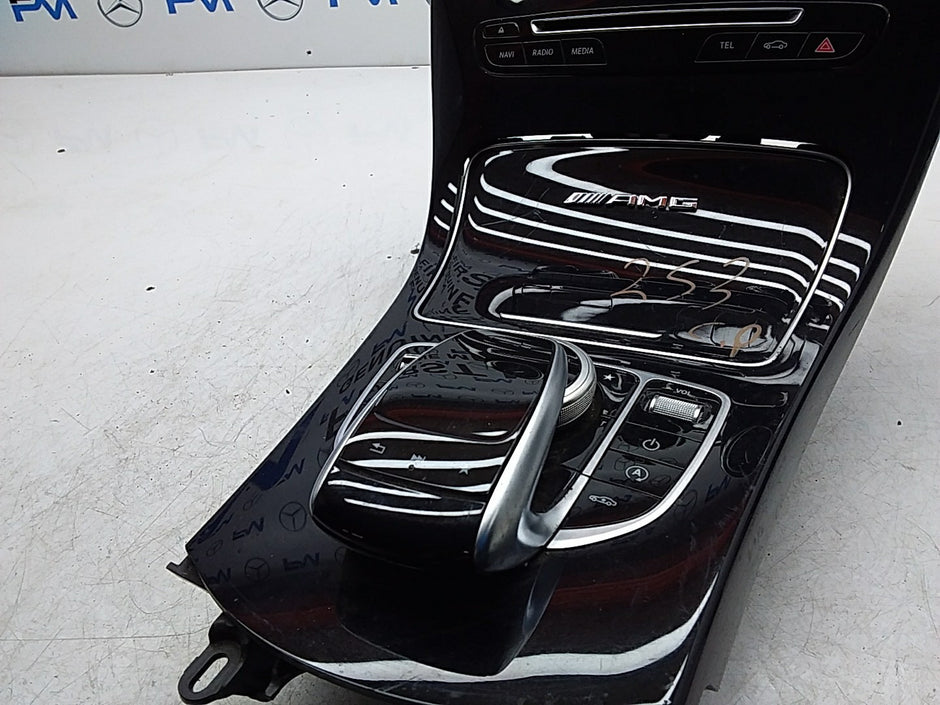 2016-2019 MERCEDES E CLASS W213 CENTRE  CONSOLE  A2055402224 FMK25 (DAMAGED)