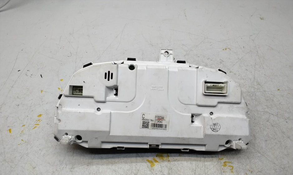 MITSUBISHI OUTLANDER 8100C544 SPEEDOMETER INSTRUMENT CLUSTER FM00758