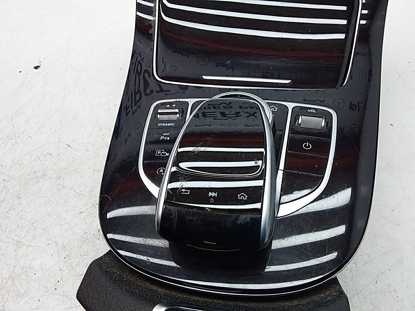 2016-2019 MERCEDES E CLASS W213 CENTRE  CONSOLE  A2138100815 FMK08