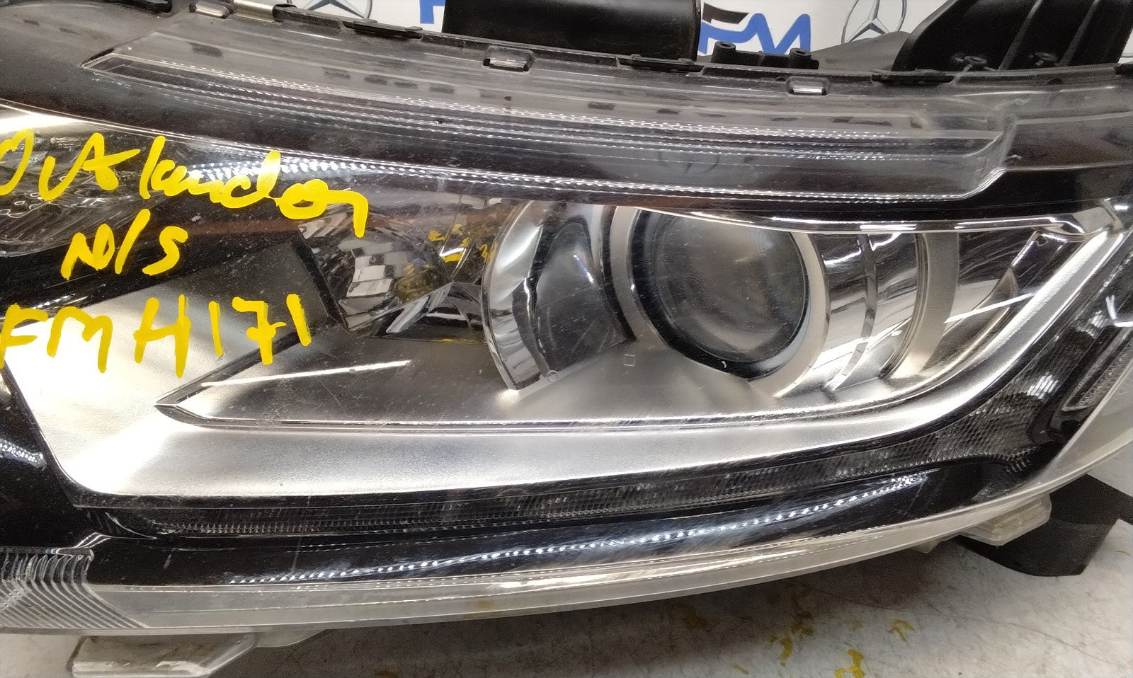 MITSUBISHI OUTLANDER MK3 2015 HEADLIGHT PASSENGER NS LEFT L0094I 160C FMH171