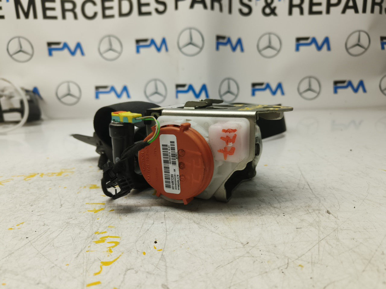 MERCEDES A CLASS  FRONT LEFT SEAT BELT WITH PRETENSIONER A1778600800 FMS46 NSF