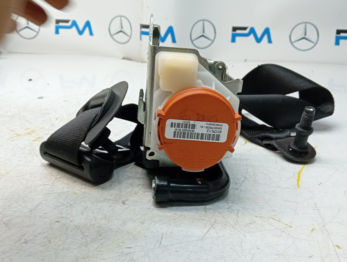 MERCEDES A CLASS  FRONT LEFT SEAT BELT WITH PRETENSIONER A1778600700 FMS77 NSF