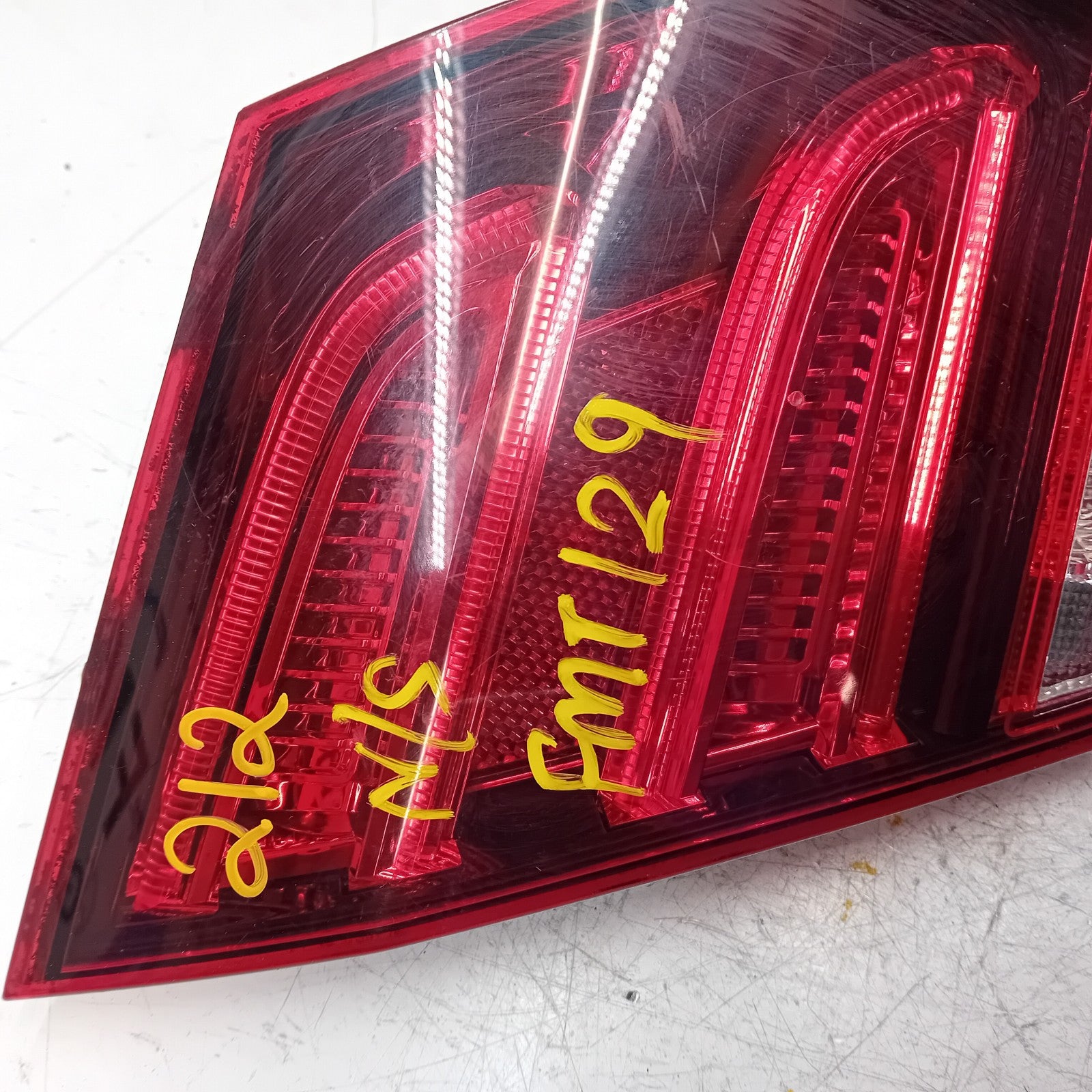 MERCEDES E-CLASS W212 PASSENGER SIDE NS REAR TAIL LIGHT 2011 FMT129