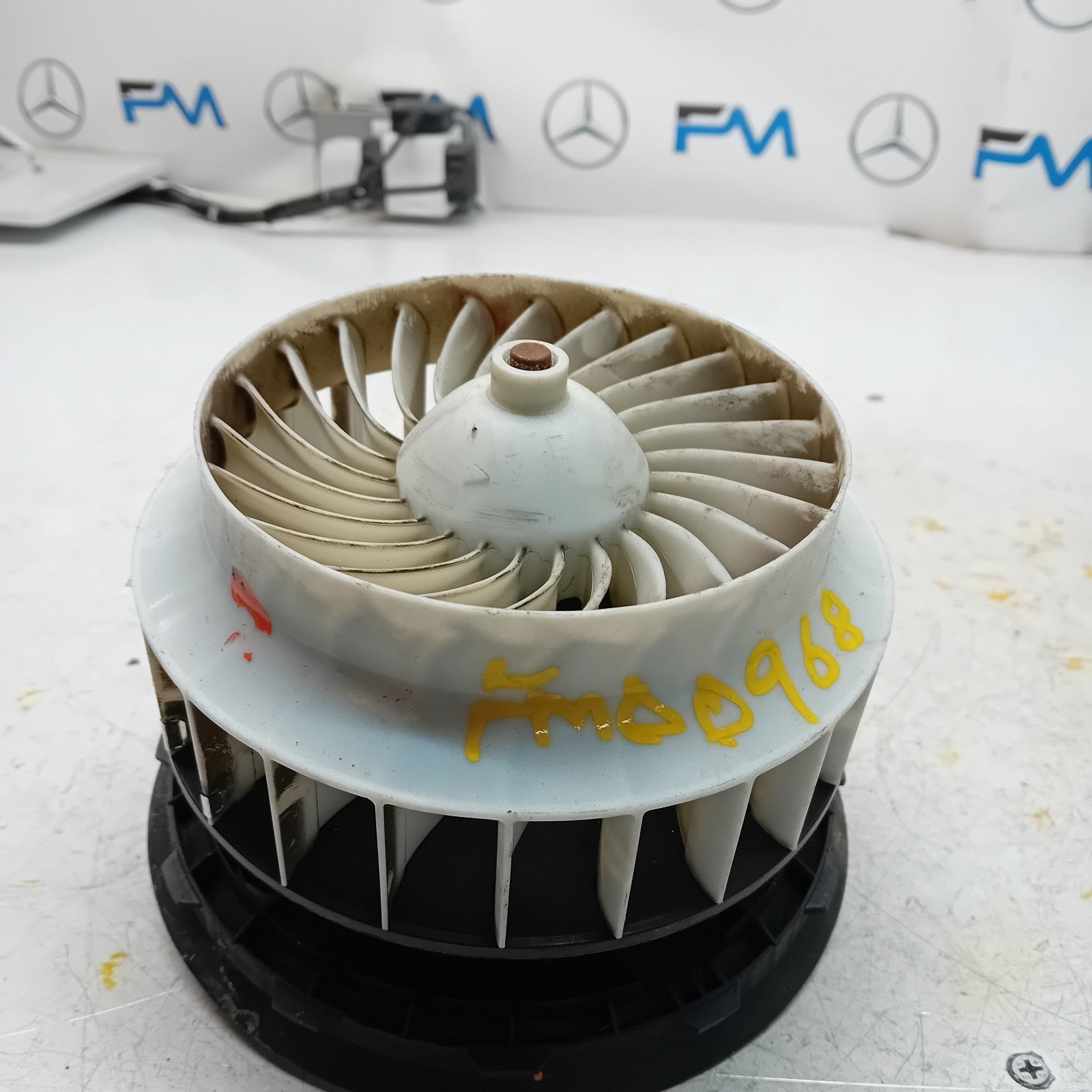 MERCEDES BENZ W205 C-CLASS INTERIOR BLOWER HEATER FAN 0130309002 FM00968