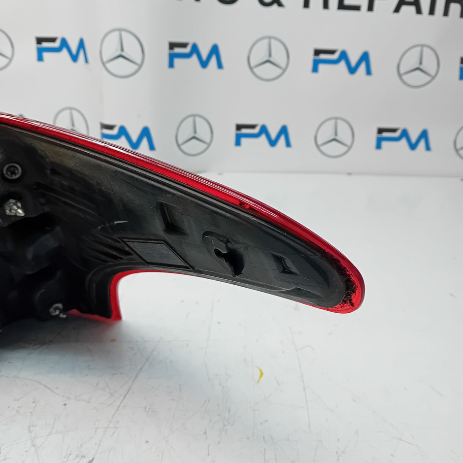 MITSUBISHI OUTLANDER MK3 2015-19 PASSENGER SIDE NS OUTER REAR TAIL LIGHT FMT134