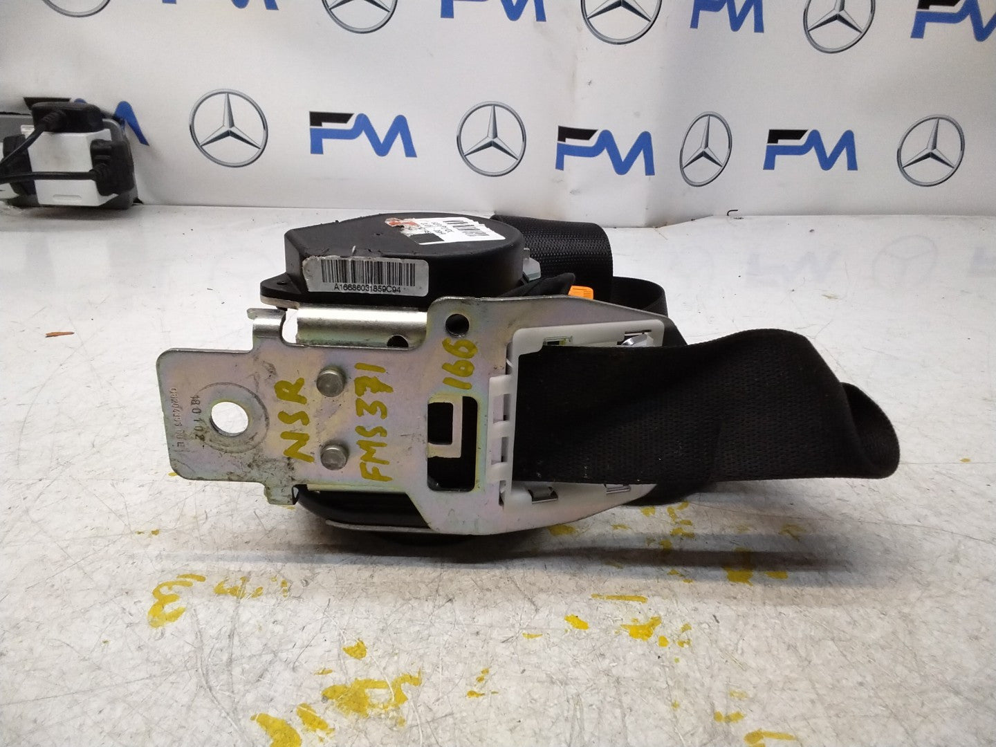 MERCEDES BENZ GLE W166 SIDE REAR SEAT BELT A1668603185 FMS371 NSR