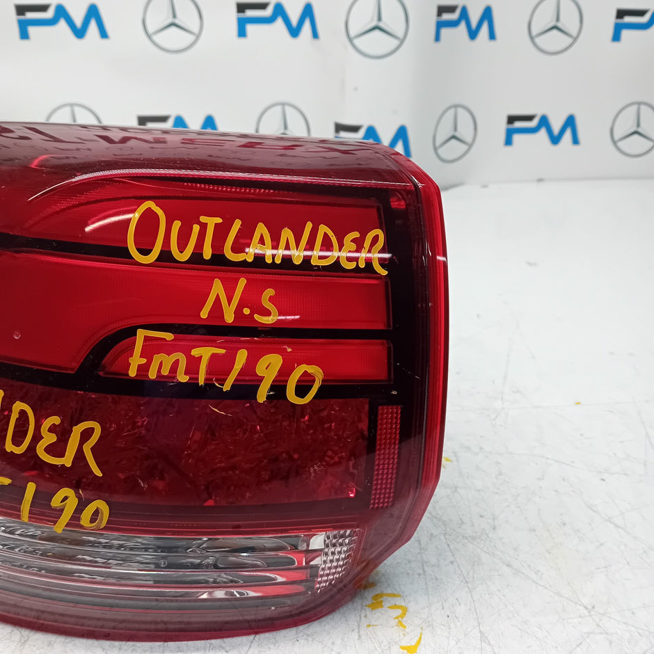 MITSUBISHI OUTLANDER PASSENGER SIDE NS REAR TAIL LIGHT FMT190 HALF LED