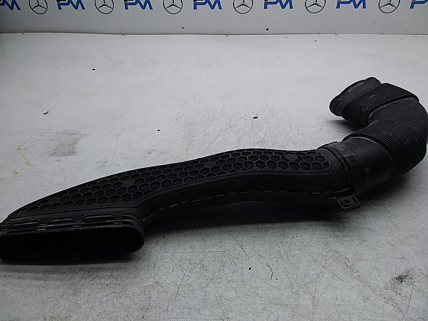 MERCEDES BENZ C-CLASS W205 AIR INTAKE TUBE A2640900400 FMI52