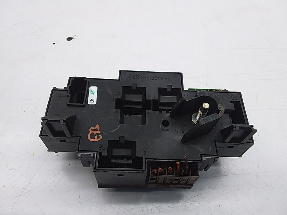 MERCEDES BENZ S CLASS W222 FUSE BOX RELAY  A2229063701 FMF68