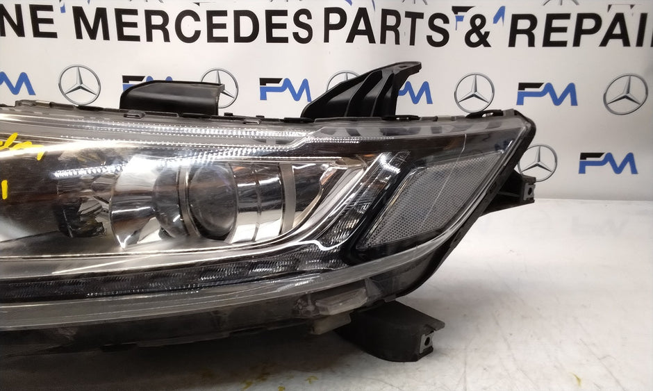 MITSUBISHI OUTLANDER MK3 2015 HEADLIGHT PASSENGER NS LEFT L0094I 160C FMH171