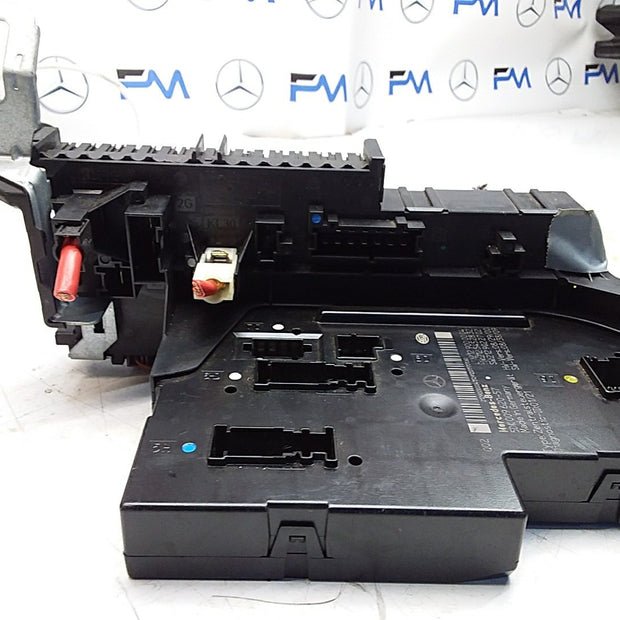 Mercedes E-CLASS W212 Fuse Box RELAY  A2129000004 FMF105