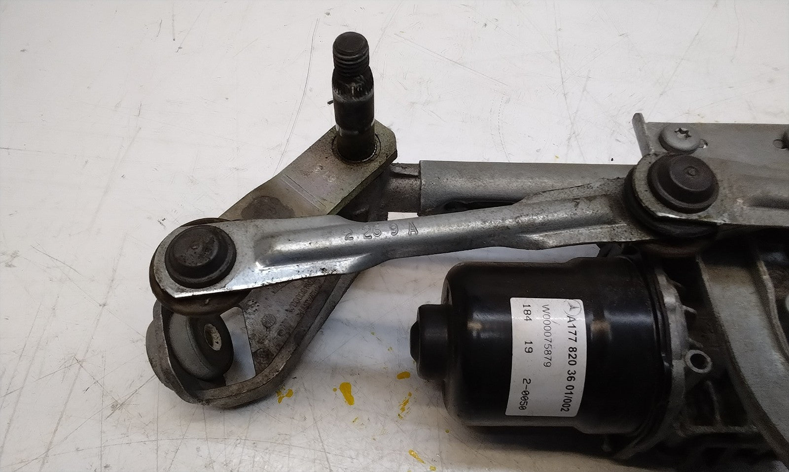 MERCEDES-BENZ A CLASS W177  FRONT WIPER MOTOR WITH LINKAGE A1779064801 FM00749