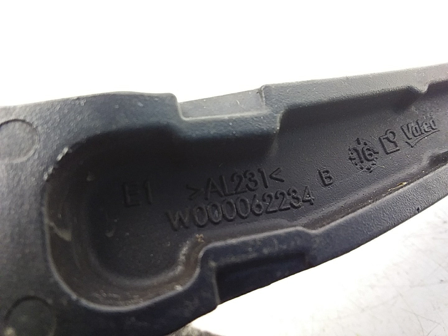 MERCEDES BENZ E-CLASS  W213 FRONT  ARM WIPER WINDSCREEN  W000062234 FM00886