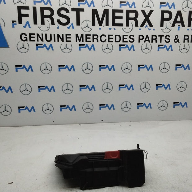 MERCEDES BENZ  B-CLASS  W246 FUSE RELAY JUNCTION BOX LID A2465400182  FMF157