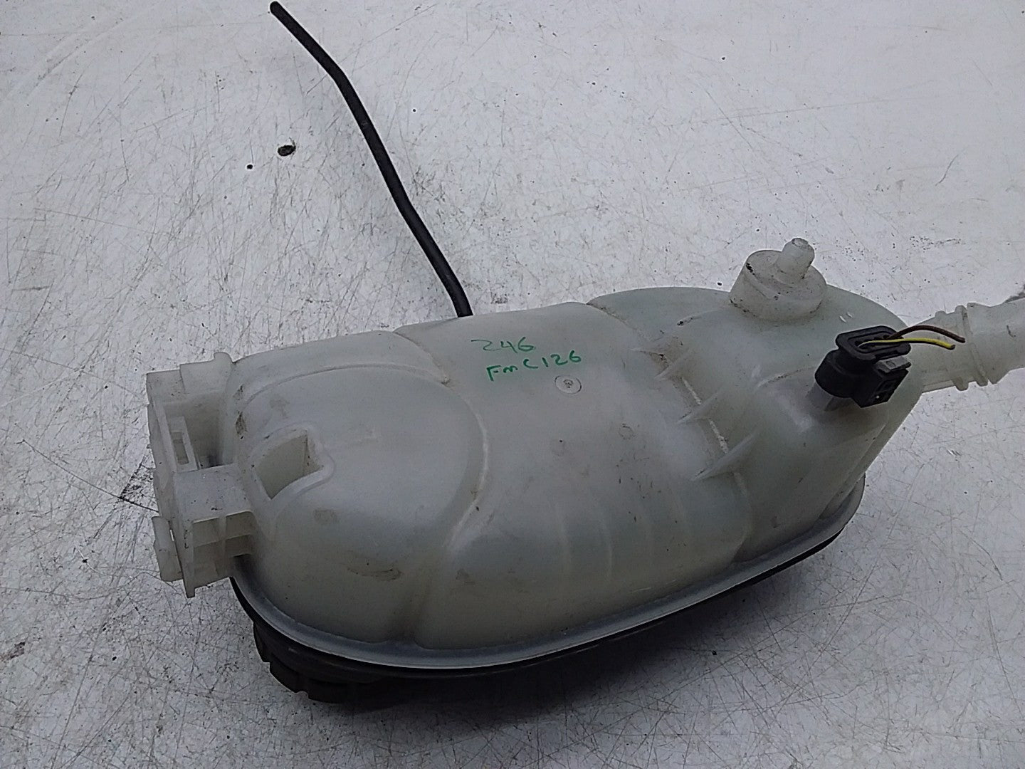 MERCEDES BENZ B-CLASS W246 COOLANT EXPANSION TANK  A2465000049 FMC126