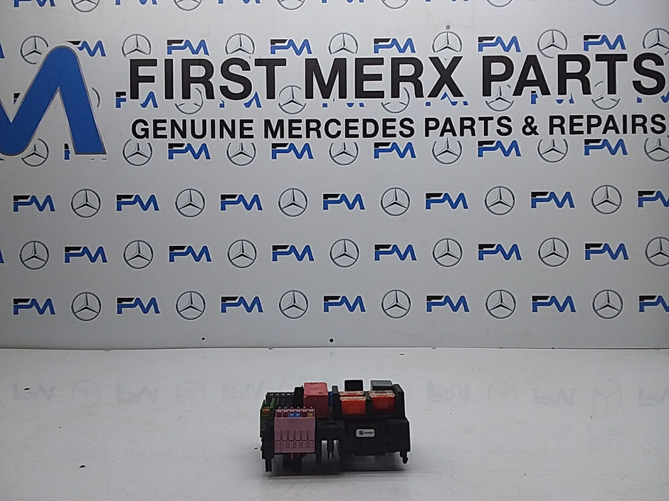 MERCEDES BENZ E-CLASS W213 FUSE BOX RELAY A2139068701 FMF62
