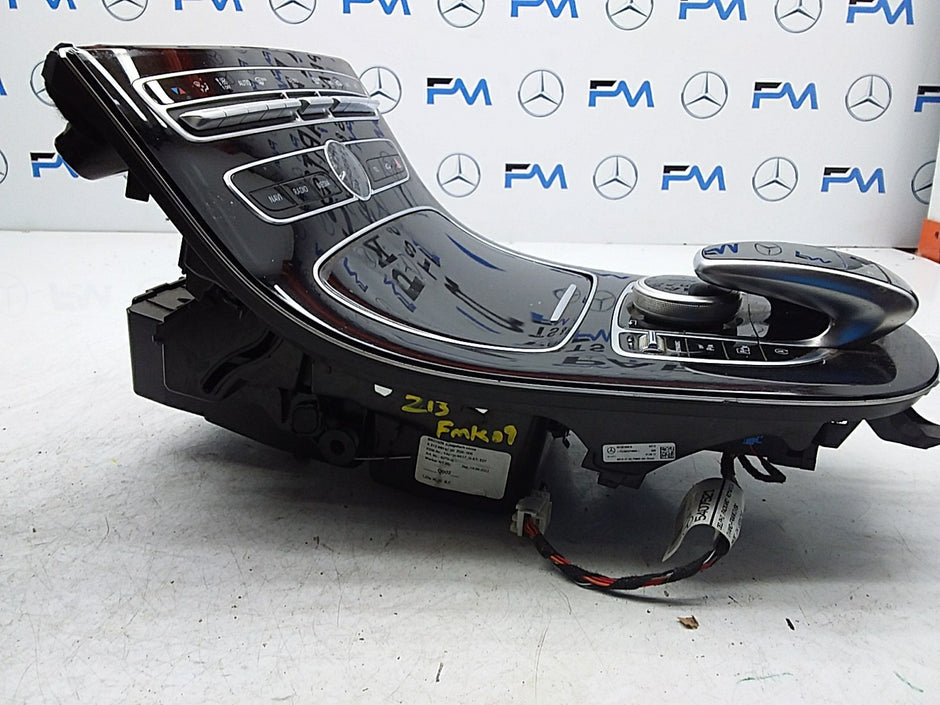 2016-2019 MERCEDES E CLASS W213 CENTRE  CONSOLE  A2138100815 FMK09 (DAMAGED)
