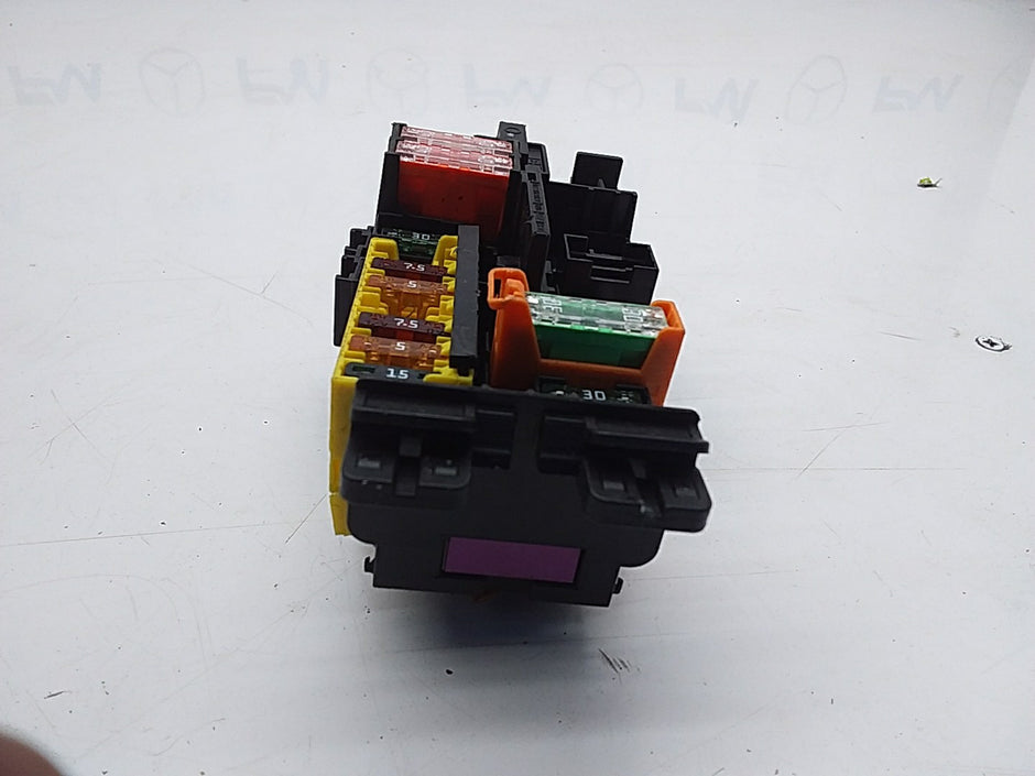 MERCEDES C CLASS FUSE RELAY BOX A2059067200 W205 2014 - 2021 FMF25