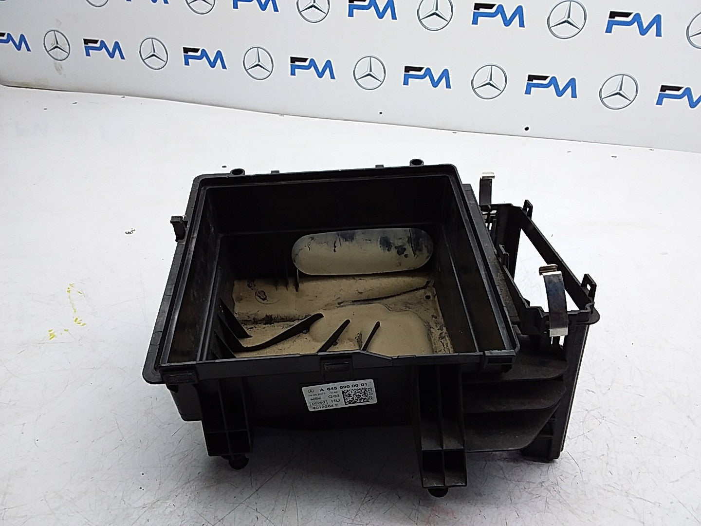 MERCEDES GLA CLASS X156 2013-2020 AIR FILTER BOX   A6450900001 FMA02