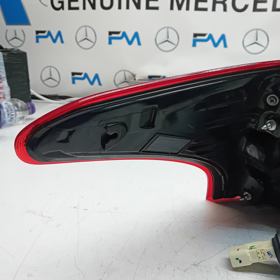 MITSUBISHI OUTLANDER MK3 2015-19 DRIVER SIDE OS OUTER REAR TAIL LIGHT FMT146