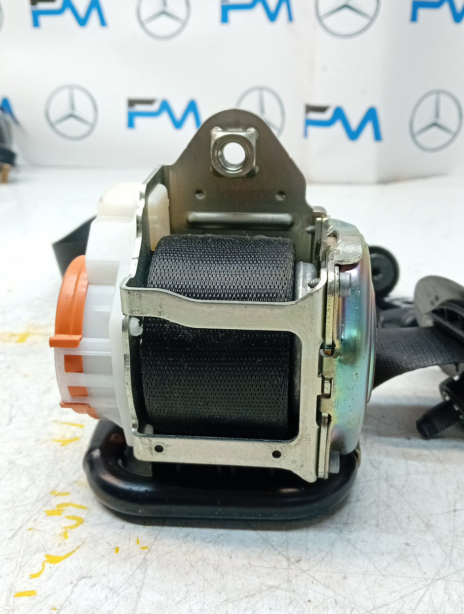 MERCEDES A CLASS  FRONT LEFT SEAT BELT WITH PRETENSIONER A1778600700 FMS68 NSF