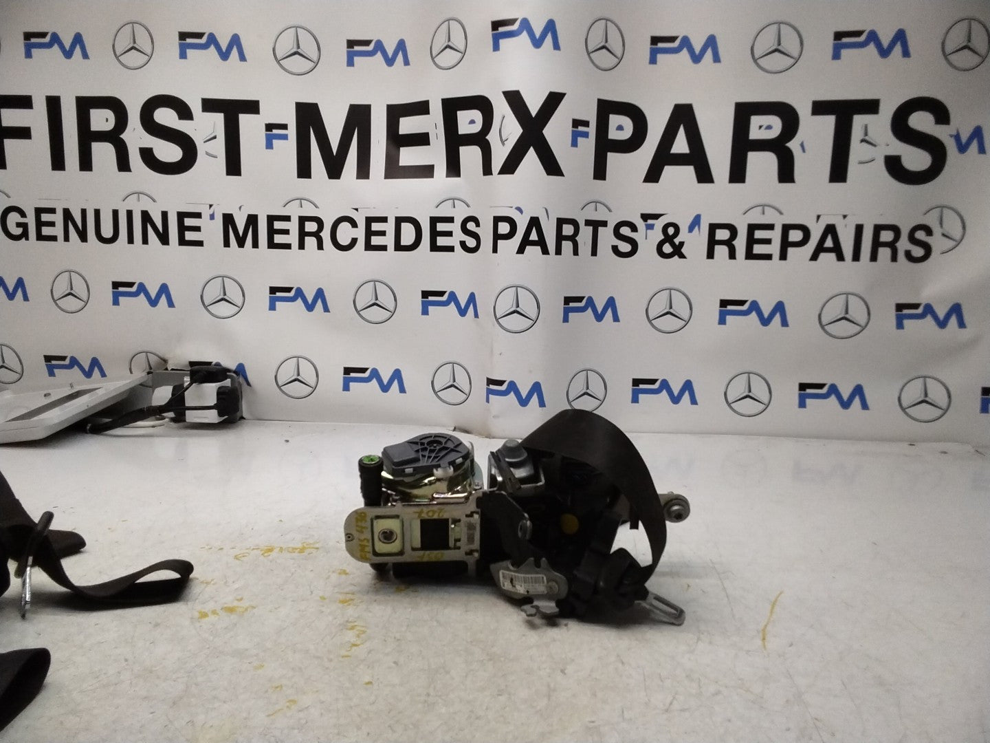 MERCEDES BENZ E-CLASS W207 FRONT SEAT BELT RIGHT SIDE A2078604285 FMS436 OSF