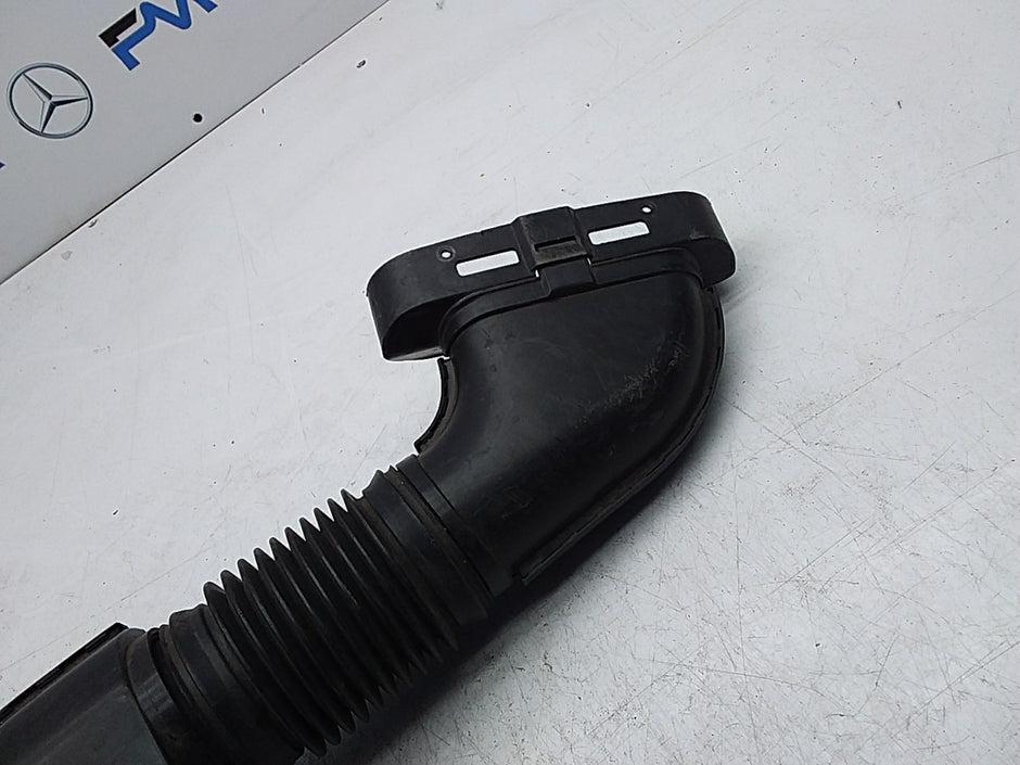 MERCEDES BENZ E-CLASS W213 AIR INTAKE TUBE A640940097 FMI23