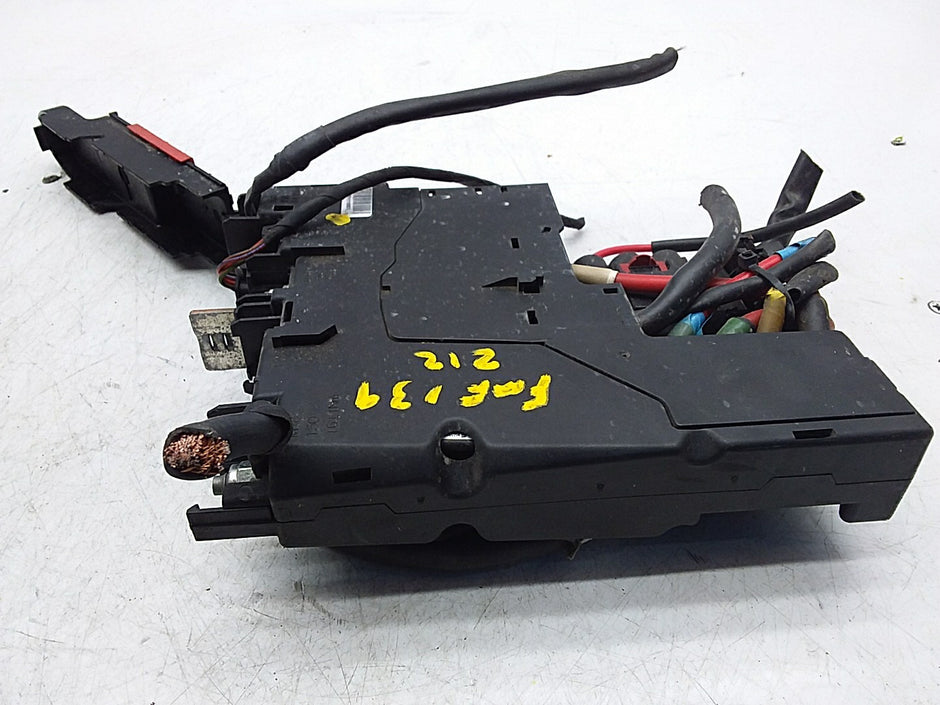 Mercedes E-CLASS 2009 W212 Fuse Relay Junction Box A2125400581 FMF139