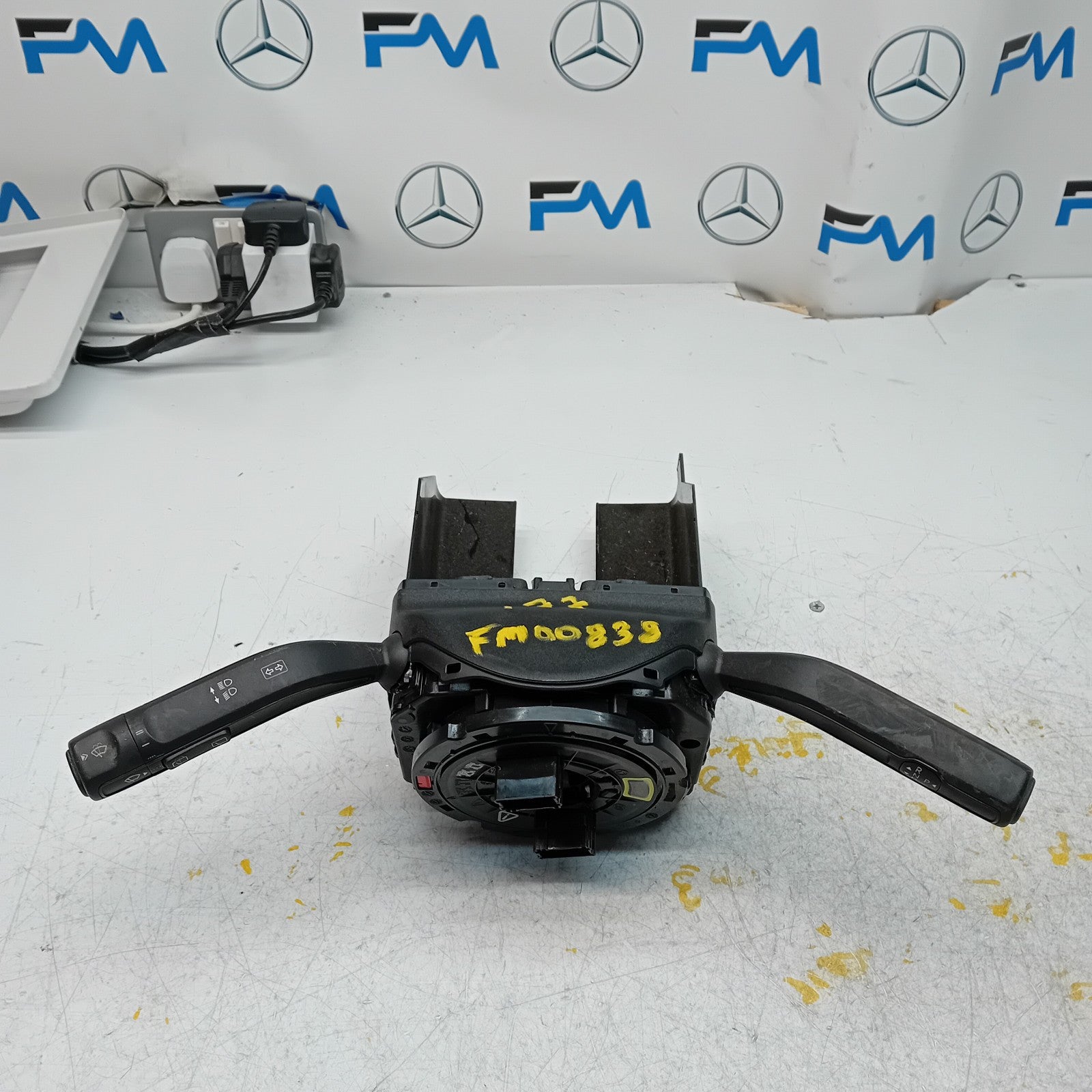 Mercedes  A-CLASS W177 INDICATOR/WIPER GEAR SELECT + SQUIB A1779003902 FM00838