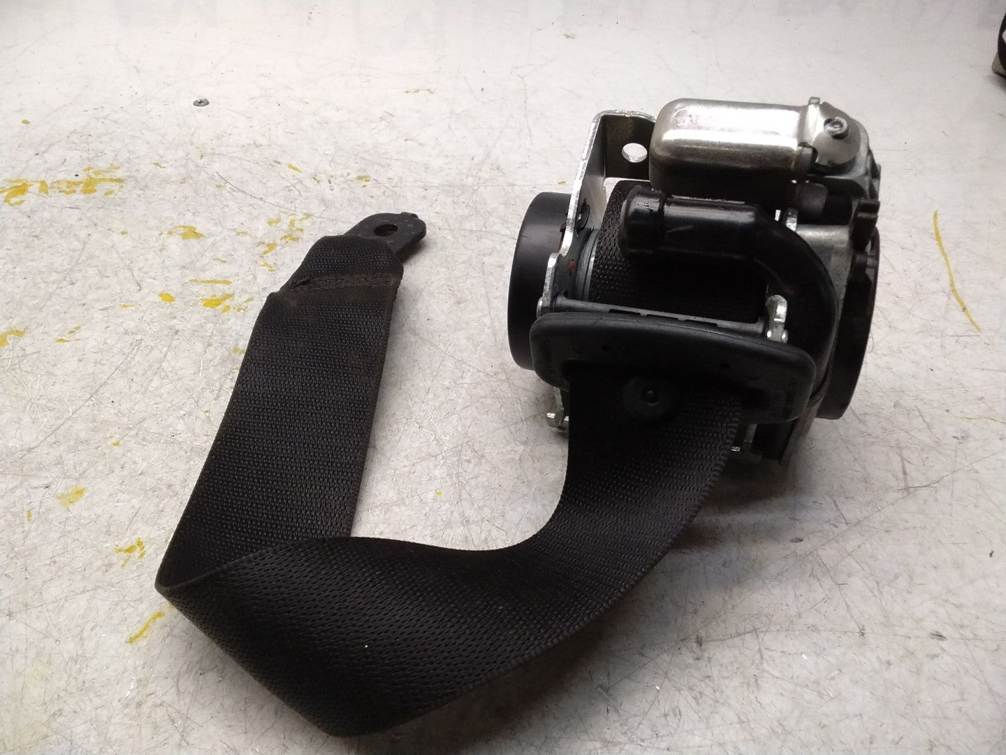 MERCEDES E CLASS SEAT BELT REAR RIGHT AND LEFT A2078602385 C207 FMS455 NSR OSR