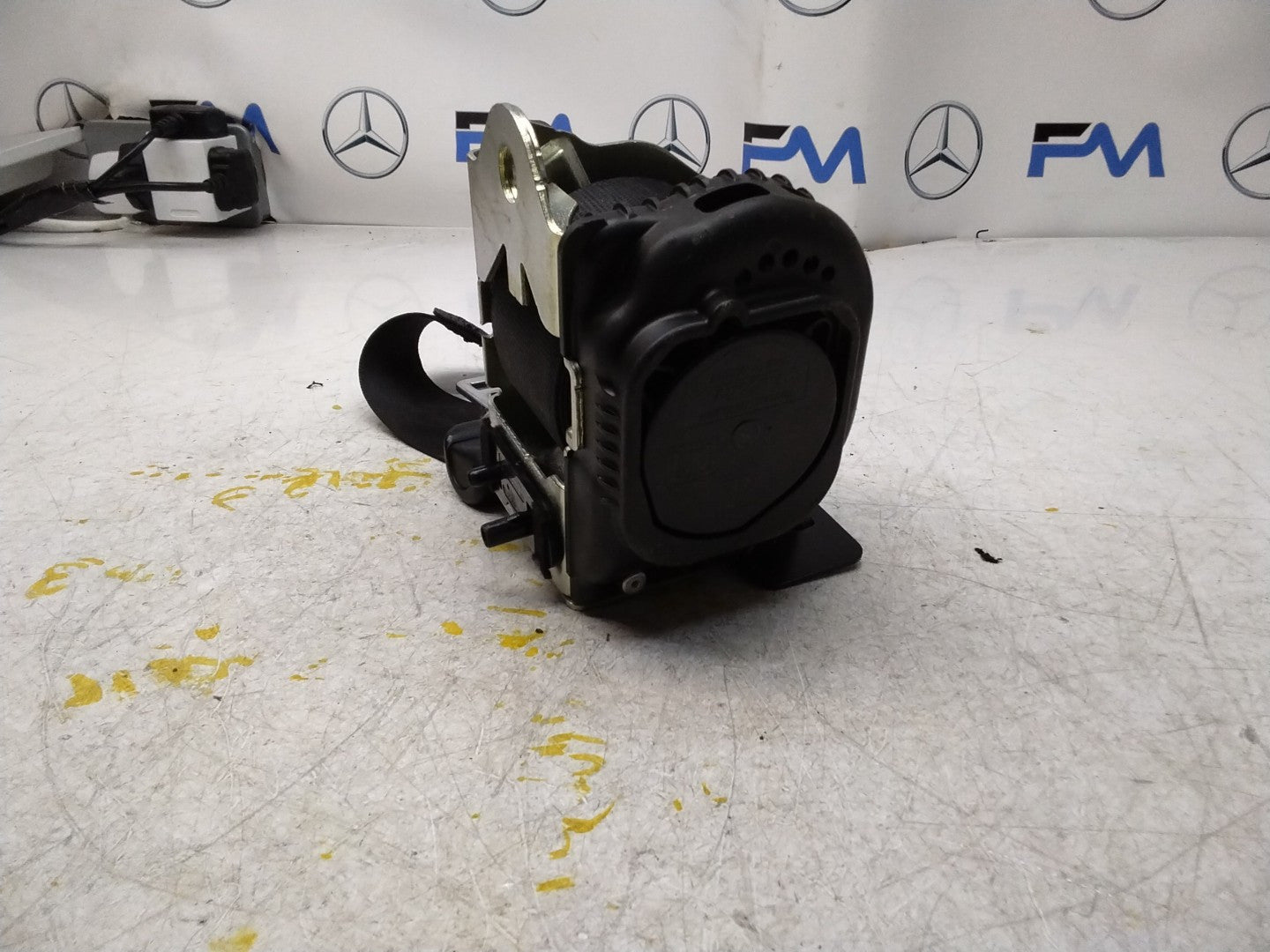 MERCEDES CLS E CLASS W257 W213 REAR SEAT BELT LEFT SIDE A2138606700 FMS410