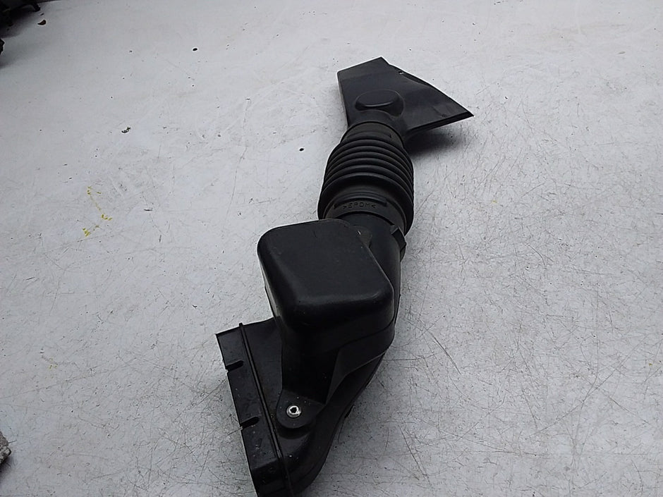 OUTLANDER AIR INTAKE TUBE 2.4 PETROL FMI37 1505A661