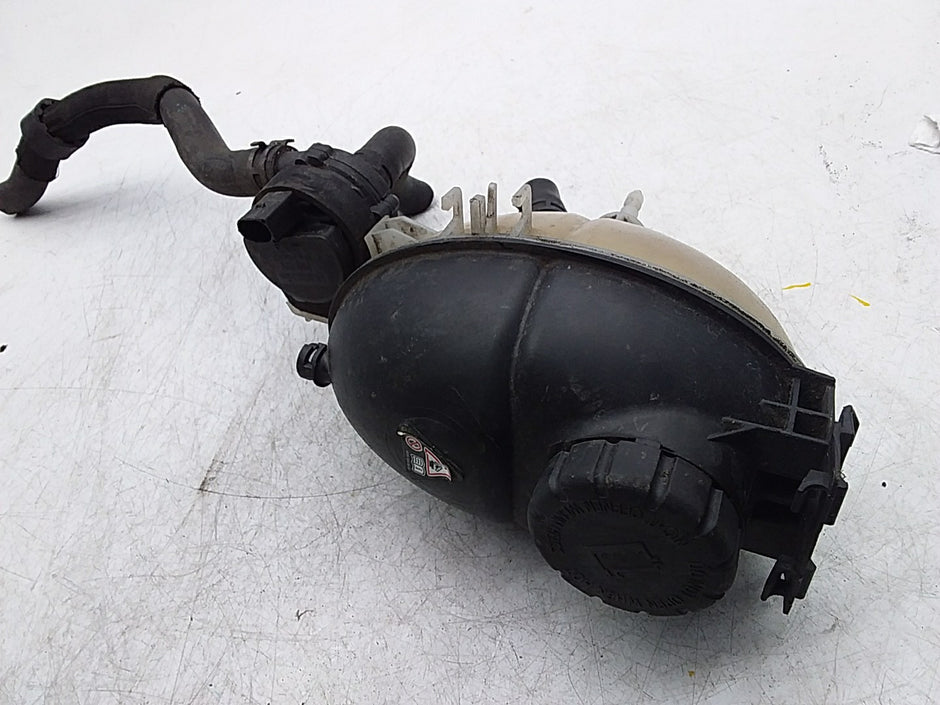 MERCEDES BENZ C-CLASS W204 COOLANT EXPANSION TANK  A2045000549 FMC127