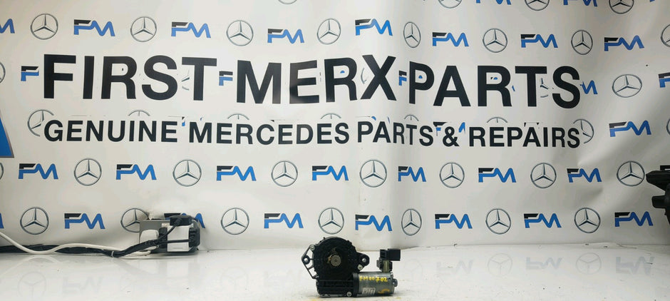 Mercedes C-CLASS W205 2018 Sunroof Motor Regulator 0390200101 FM00702