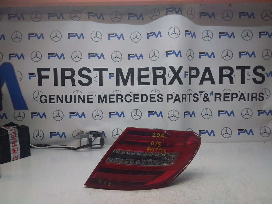 MERCEDES  C-CLASS W204 2011 REAR PASSENGER N/S TAIL LIGHT A2048205464 FMT92