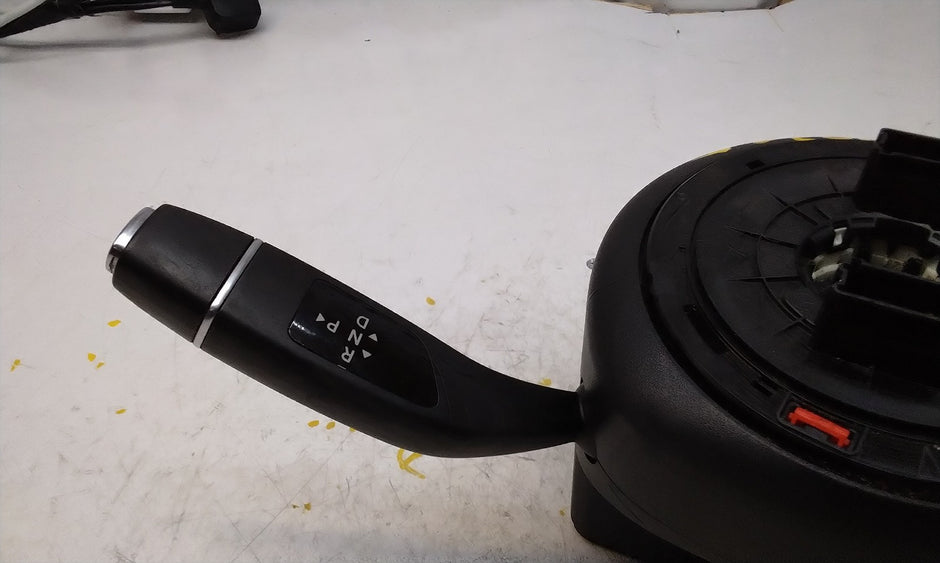 Mercedes Benz E-CLASS W213 INDICATOR/WIPER GEAR SELECT + SQUIB  2016 FM00745