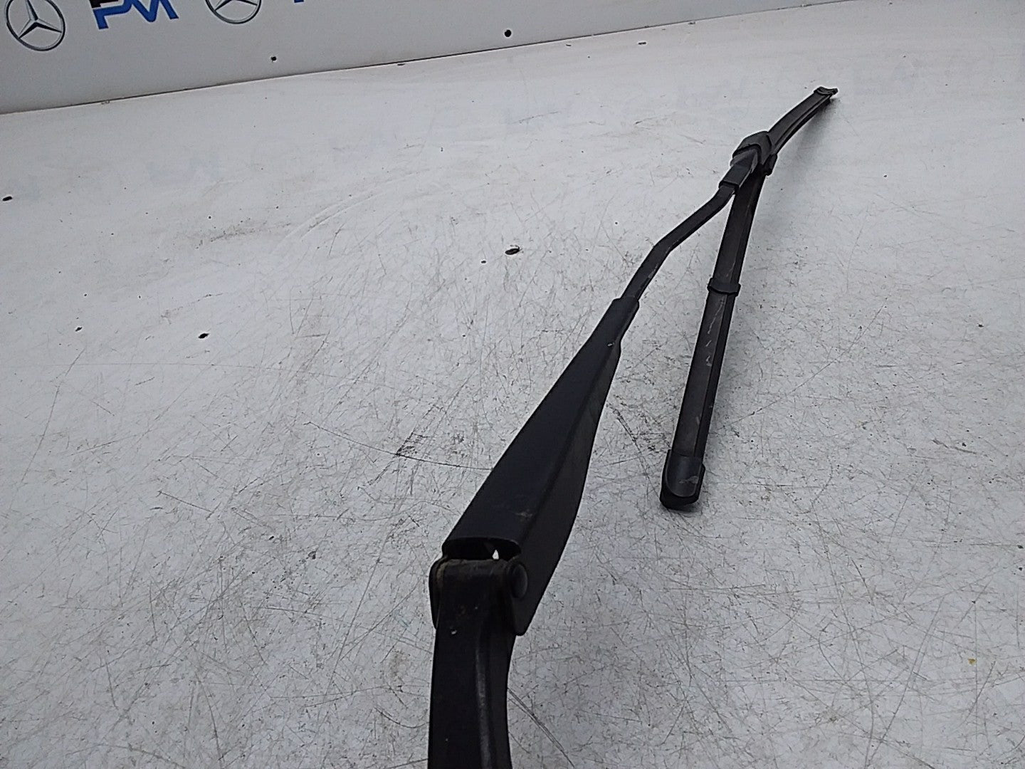 MERCEDES BENZ E-CLASS  W213 FRONT  ARM WIPER WINDSCREEN  W000062234 FM00886
