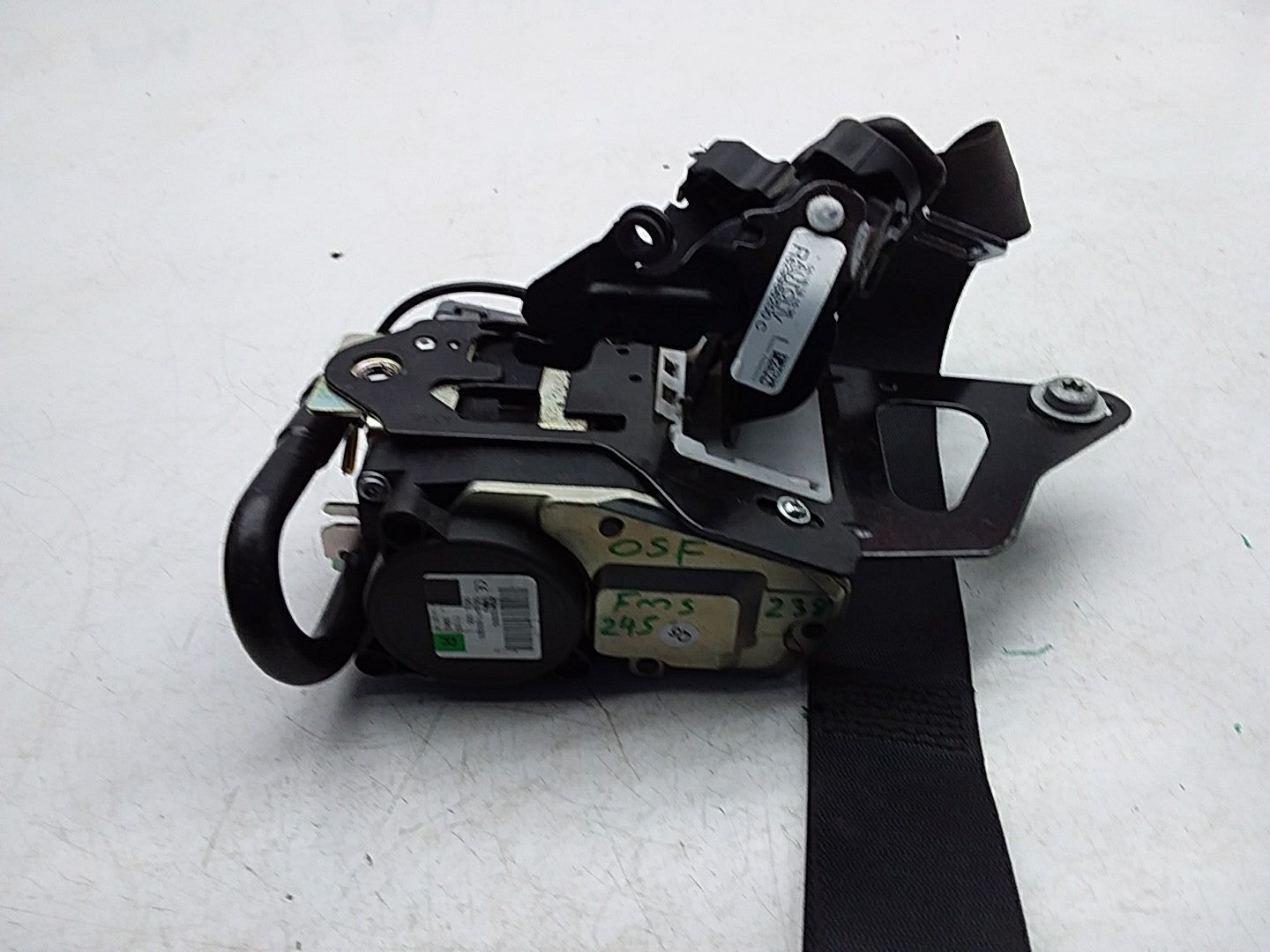MERCEDES E-CLASS W238 SEAT BELT FRONT RIGHT DRIVER SIDE A2388602900 FMS245 OSF