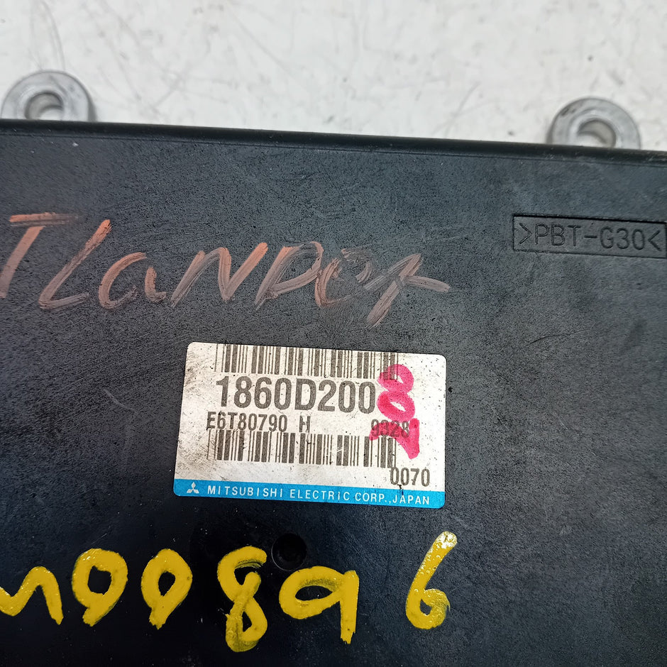 MITSUBISHI OUTLANDER MK3 ENGINE  ECU CONTROL MODULE 1860D200 FM00896