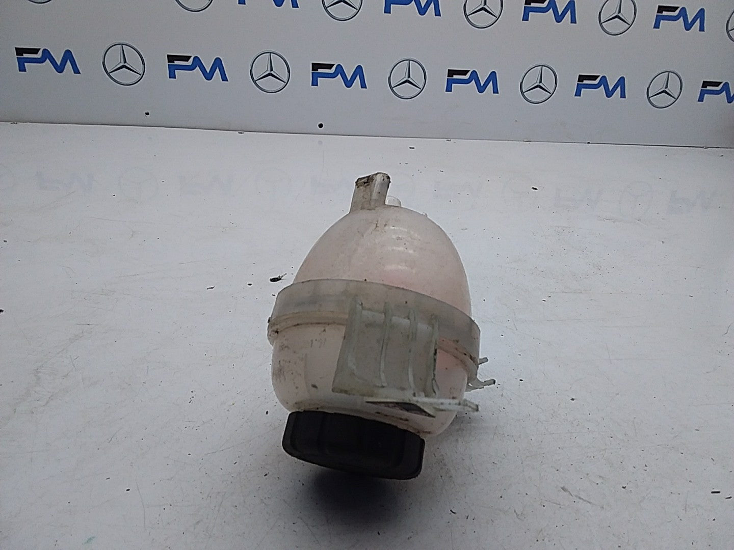 MERCEDES BENZ S-CLASS W222 COOLANT EXPANSION TANK 2014ONWARDS A2225000549 FMC115