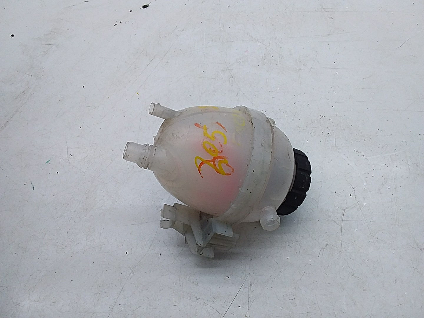 MERCEDES BENZ S-CLASS W222 COOLANT EXPANSION TANK 2014ONWARDS A2225000549 FMC109