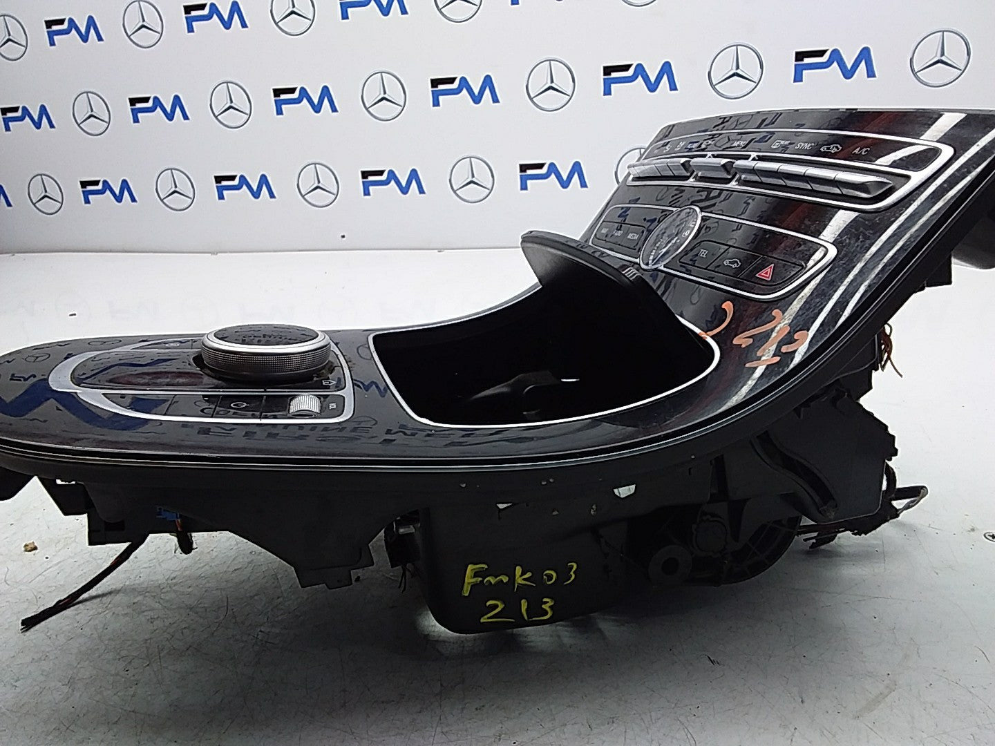 2016-2019 MERCEDES E CLASS W213 CENTRE  CONSOLE  A2139056603 FMK03