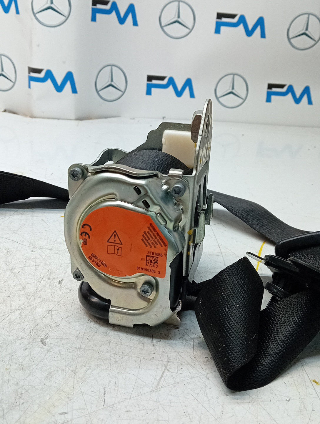 MERCEDES A CLASS  FRONT LEFT SEAT BELT WITH PRETENSIONER A1778600700 FMS74 NSF