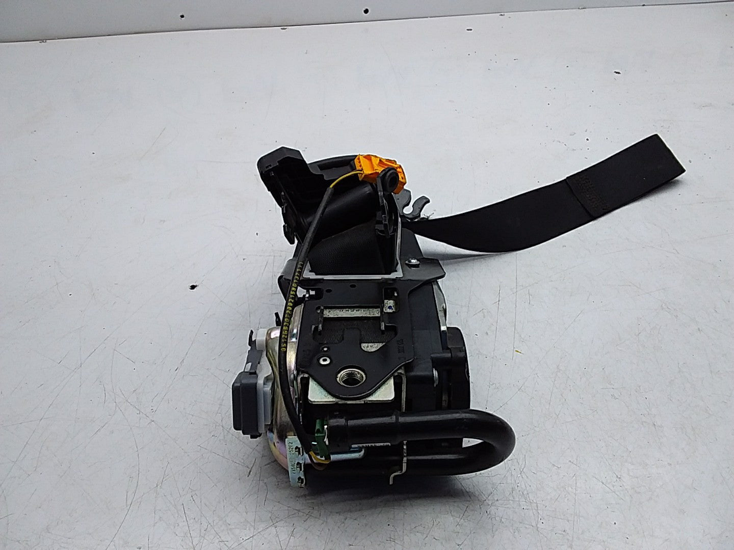 MERCEDES E-CLASS W238 SEAT BELT FRONT RIGHT DRIVER SIDE A2388602900 FMS253 OSF