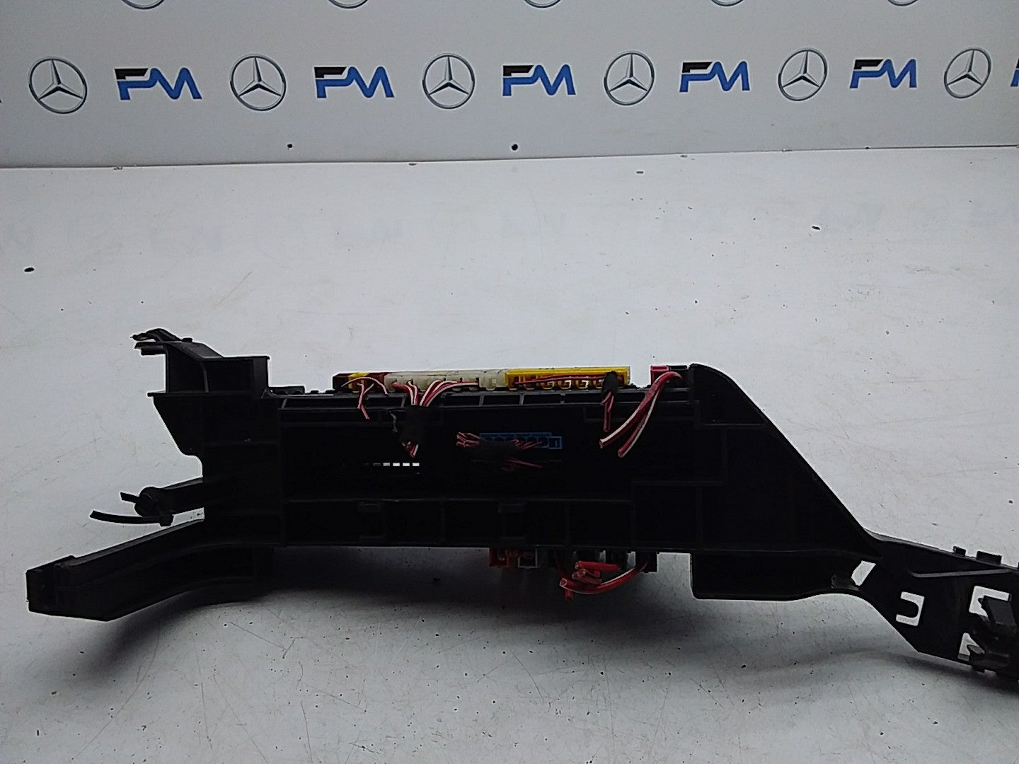 MERCEDES BENZ GLC W166 2015-2019 FUSE RELAY BOX  A1665402350 FMF126