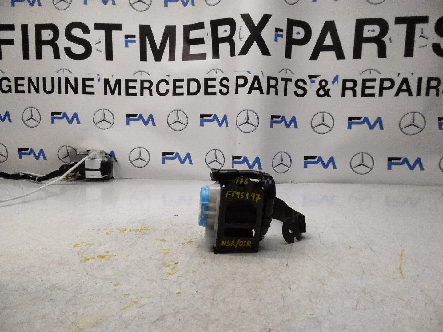 MERCEDES A CLASS W176 REAR L / R SIDE SEAT BELT A1768602385 FMS197 NSR OSR