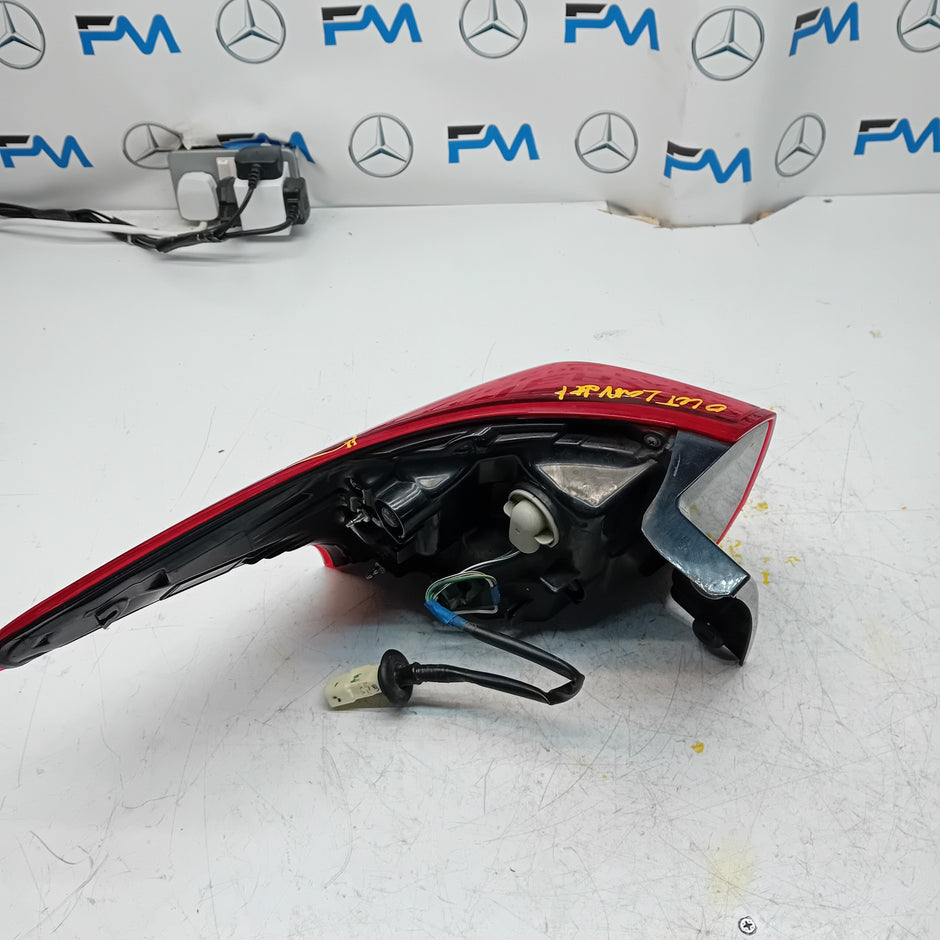 MITSUBISHI OUTLANDER MK3 2015-19 DRIVER SIDE OS OUTER REAR TAIL LIGHT FMT146