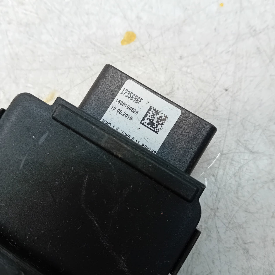 MERCEDES BENZ E-CLASS W213 2016 SUNROOF MOTOR  A2139062104 FM00940
