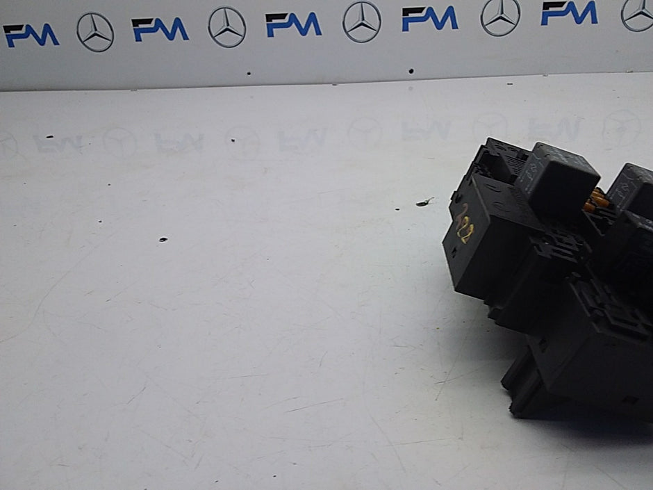 MERCEDES BENZ S-CLASS W222 FUSE BOX RELAY  A2229063202 FMF74