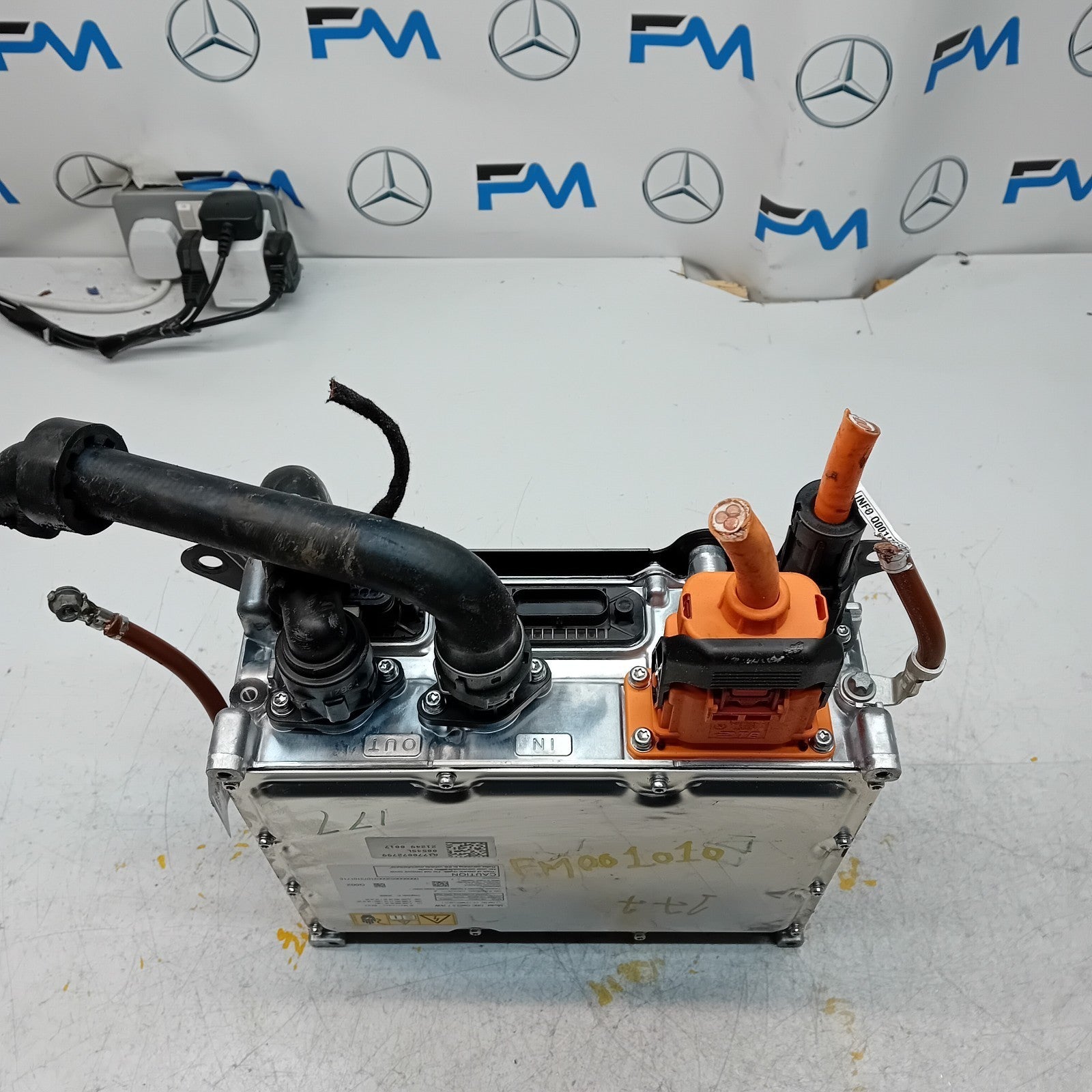 MERCEDES A CLASS W177 BATTERY CHARGER MODULE  A1770072799 A0009006520 FM001010